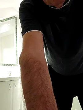 Oldmenhot66 online show from 09-13-25, 04:12