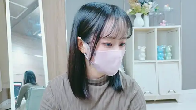 Kurumi chan  online show from 10-18-25, 06:37