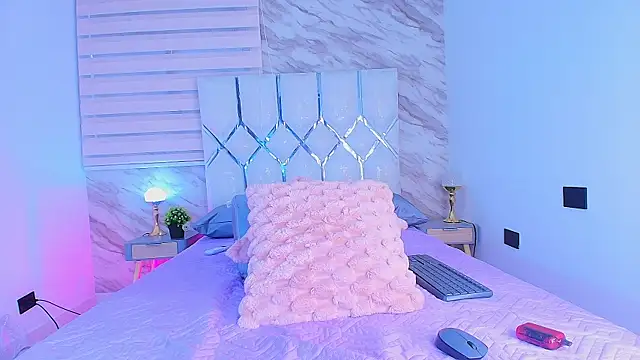 collet 1 online show from 11-14-25, 12:04