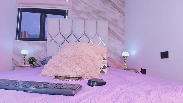 collet 1 online show from 11-24-25, 12:05