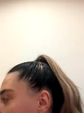 ItalianGirl online show from 10-24-25, 08:05