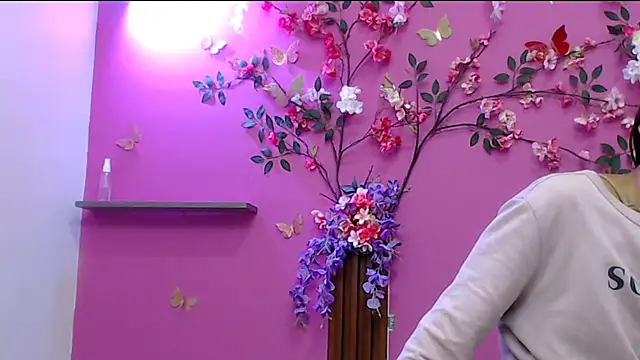 skinnysofia18 online show from 10-30-25, 01:23