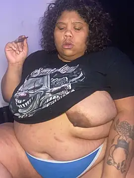 Snapshot of BlaxicanaMami chatting on 09-19-25, 06:26 BlaxicanaMami online show from 09-19-25, 06:26