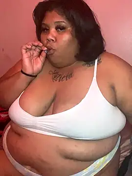 Snapshot of BlaxicanaMami chatting on 10-09-25, 06:55 BlaxicanaMami online show from 10-09-25, 06:55