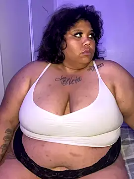 Snapshot of BlaxicanaMami chatting on 11-14-25, 08:13 BlaxicanaMami online show from 11-14-25, 08:13