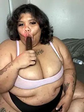 Snapshot of BlaxicanaMami chatting on 11-30-25, 10:03 BlaxicanaMami online show from 11-30-25, 10:03