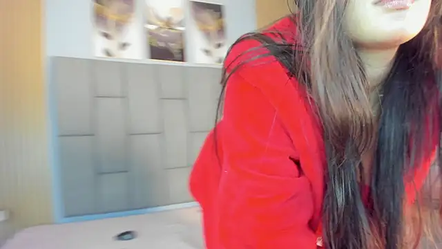 Stefany gonzales  online show from 10-12-25, 12:48