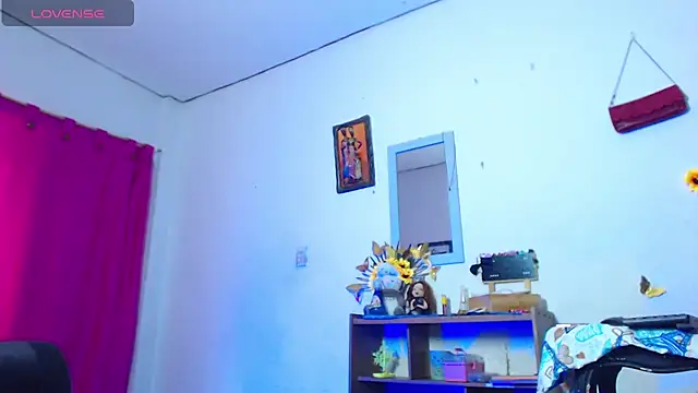 Sharasexy1 online show from 10-31-25, 04:52