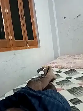 Snapshot of Rahul_Razz chatting on 09-18-25, 06:54 Rahul Razz online show from 09-18-25, 06:54