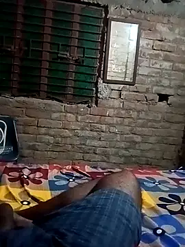 Snapshot of Rahul_Razz chatting on 10-14-25, 04:41 Rahul Razz online show from 10-14-25, 04:41