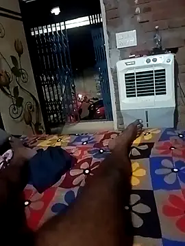 Snapshot of Rahul_Razz chatting on 10-23-25, 06:28 Rahul Razz online show from 10-23-25, 06:28