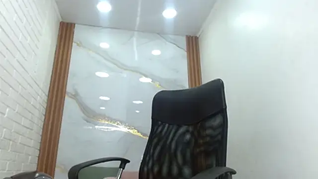 Snapshot of Penelopee_Rouse chatting on 10-11-25, 07:34 Penelopee Rouse online show from 10-11-25, 07:34