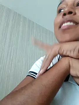 Snapshot of MoniqueMulberry chatting on 11-25-25, 07:47 MoniqueMulberry online show from 11-25-25, 07:47