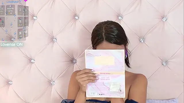 CaterinaRomano online show from 09-15-25, 08:53