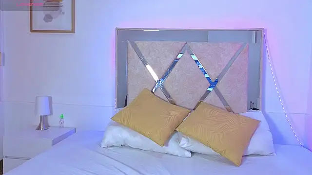 Anthonellacandy online show from 11-13-25, 07:24