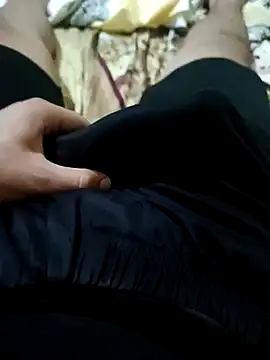 Snapshot of anis3g4 chatting on 09-21-25, 02:40 anis3g4 online show from 09-21-25, 02:40