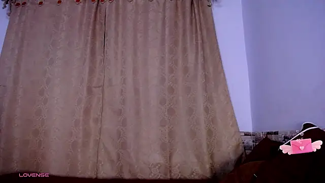 DaraKat18 online show from 11-30-25, 12:25