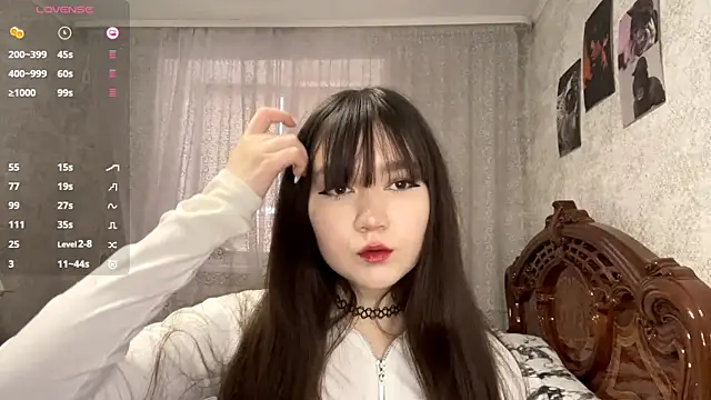 Pikmigirl18 online show from 10-29-25, 11:12