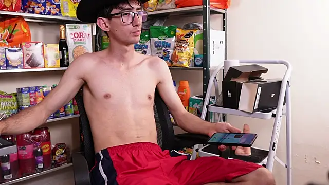 Snapshot of JoyBoy2003j chatting on 09-24-25, 12:25 JoyBoy2003j online show from 09-24-25, 12:25