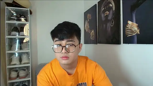 Snapshot of KentAivan chatting on 09-21-25, 04:52 KentAivan online show from 09-21-25, 04:52