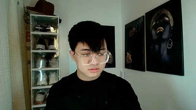 Snapshot of KentAivan chatting on 10-13-25, 09:26 KentAivan online show from 10-13-25, 09:26