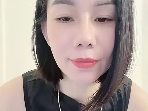 Snapshot of JunCii chatting on 10-22-25, 08:14 JunCii online show from 10-22-25, 08:14