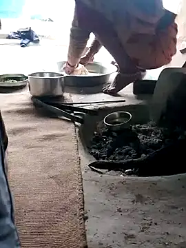 Snapshot of CUTE-004 chatting on 01-09-26, 05:43 CUTE-004 online show from 01-09-26, 05:43