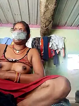 Snapshot of CUTE-004 chatting on 02-19-26, 07:26 CUTE-004 online show from 02-19-26, 07:26