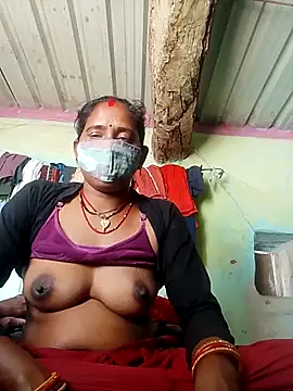 Snapshot of CUTE-004 chatting on 03-03-26, 09:59 CUTE-004 online show from 03-03-26, 09:59