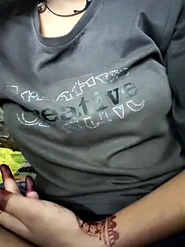 Snapshot of Janvi_Jaitly chatting on 11-02-25, 12:35 Janvi Jaitly online show from 11-02-25, 12:35