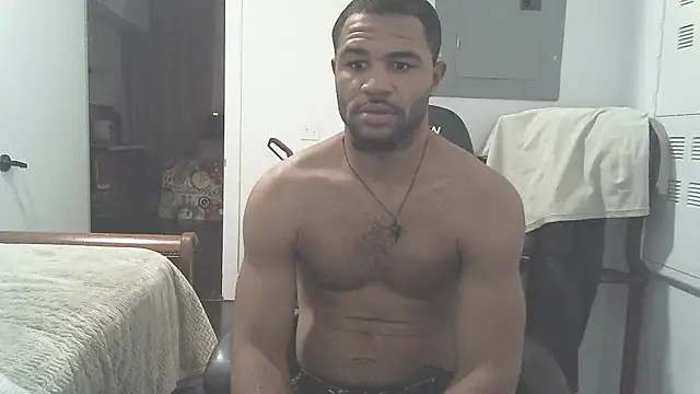 Snapshot of kingtaydo chatting on 11-11-25, 02:55 kingtaydo online show from 11-11-25, 02:55