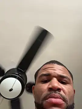 Snapshot of kingtaydo chatting on 02-01-26, 02:26 kingtaydo online show from 02-01-26, 02:26