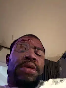 Snapshot of kingtaydo chatting on 02-21-26, 08:15 kingtaydo online show from 02-21-26, 08:15