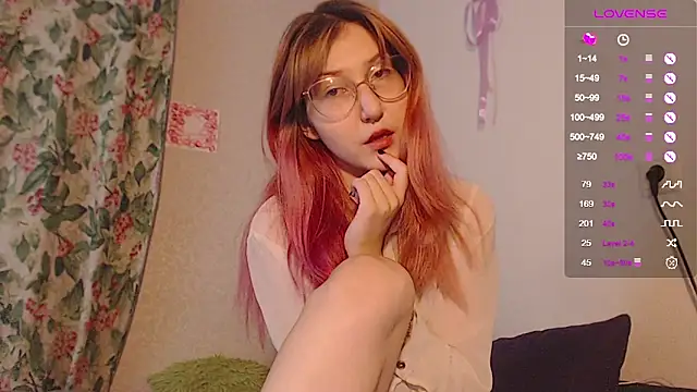 Snapshot of ohmycheryl chatting on 09-13-25, 03:56 ohmycheryl online show from 09-13-25, 03:56