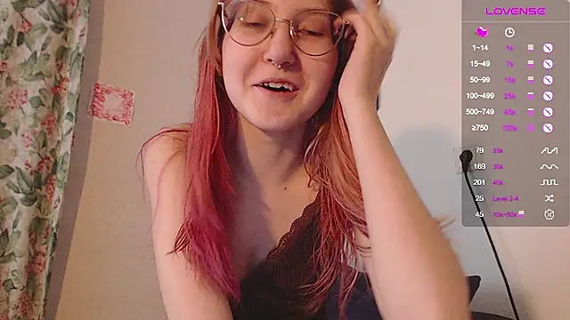 Snapshot of ohmycheryl chatting on 09-18-25, 02:52 ohmycheryl online show from 09-18-25, 02:52