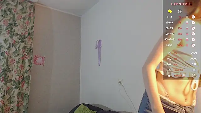 Snapshot of ohmycheryl chatting on 10-18-25, 12:50 ohmycheryl online show from 10-18-25, 12:50