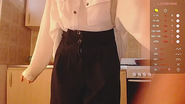 Snapshot of ohmycheryl chatting on 11-01-25, 10:45 ohmycheryl online show from 11-01-25, 10:45