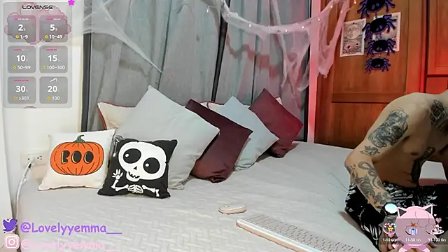 Snapshot of Dirtycalm chatting on 10-27-25, 11:09 Dirtycalm online show from 10-27-25, 11:09