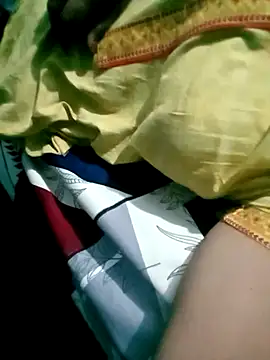 Snapshot of your_favourite_bhabhi chatting on 09-09-25, 09:36 your favourite bhabhi online show from 09-09-25, 09:36