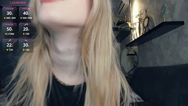 Snapshot of FrancisBivona chatting on 11-28-25, 07:33 FrancisBivona online show from 11-28-25, 07:33