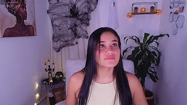 Snapshot of AlisxxnFx chatting on 10-14-25, 12:50 AlisxxnFx online show from 10-14-25, 12:50