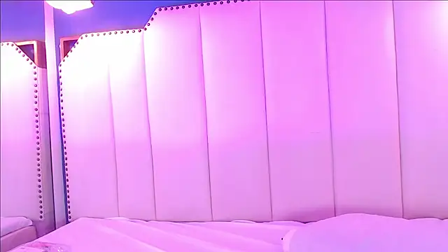 SophiaBloss online show from 10-10-25, 03:44