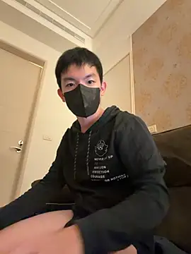 Snapshot of kaikai1335 chatting on 11-06-25, 02:40 kaikai1335 online show from 11-06-25, 02:40