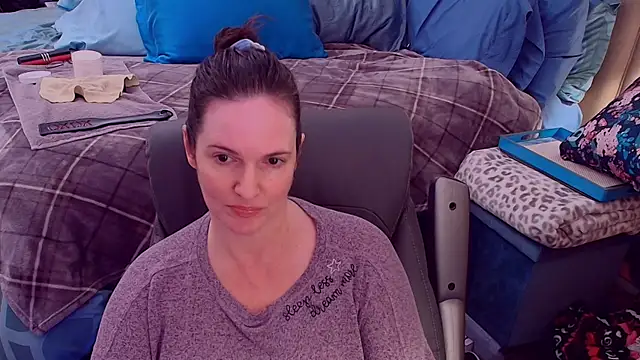 Snapshot of ninajaymes chatting on 10-28-25, 11:29 ninajaymes online show from 10-28-25, 11:29