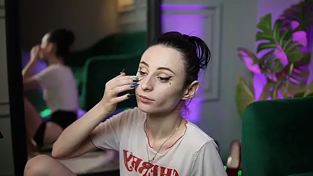 SaraiAngel online show from 12-13-25, 07:53