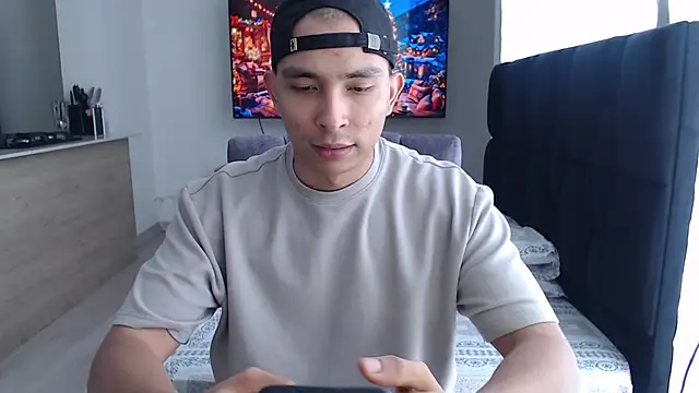 Snapshot of Auron_Demon01 chatting on 12-14-25, 06:34 Auron Demon01 online show from 12-14-25, 06:34