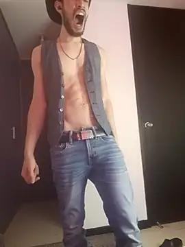 Dante dm online show from 10-28-25, 04:09