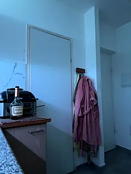 KstnSrg19 online show from 11-29-25, 08:56