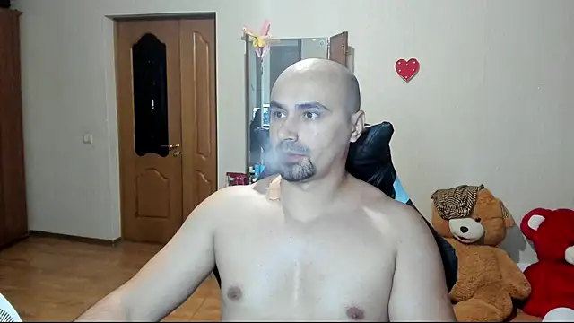 Snapshot of Gri_SH chatting on 09-26-25, 08:13 Gri SH online show from 09-26-25, 08:13