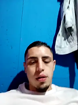 Snapshot of 1C2AM22 chatting on 09-10-25, 11:10 1C2AM22 online show from 09-10-25, 11:10